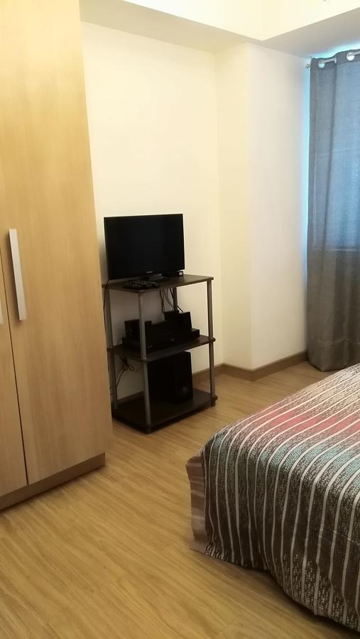 Azure C7 Balcony, Wifi, Near Mall Airport Manila Exterior photo